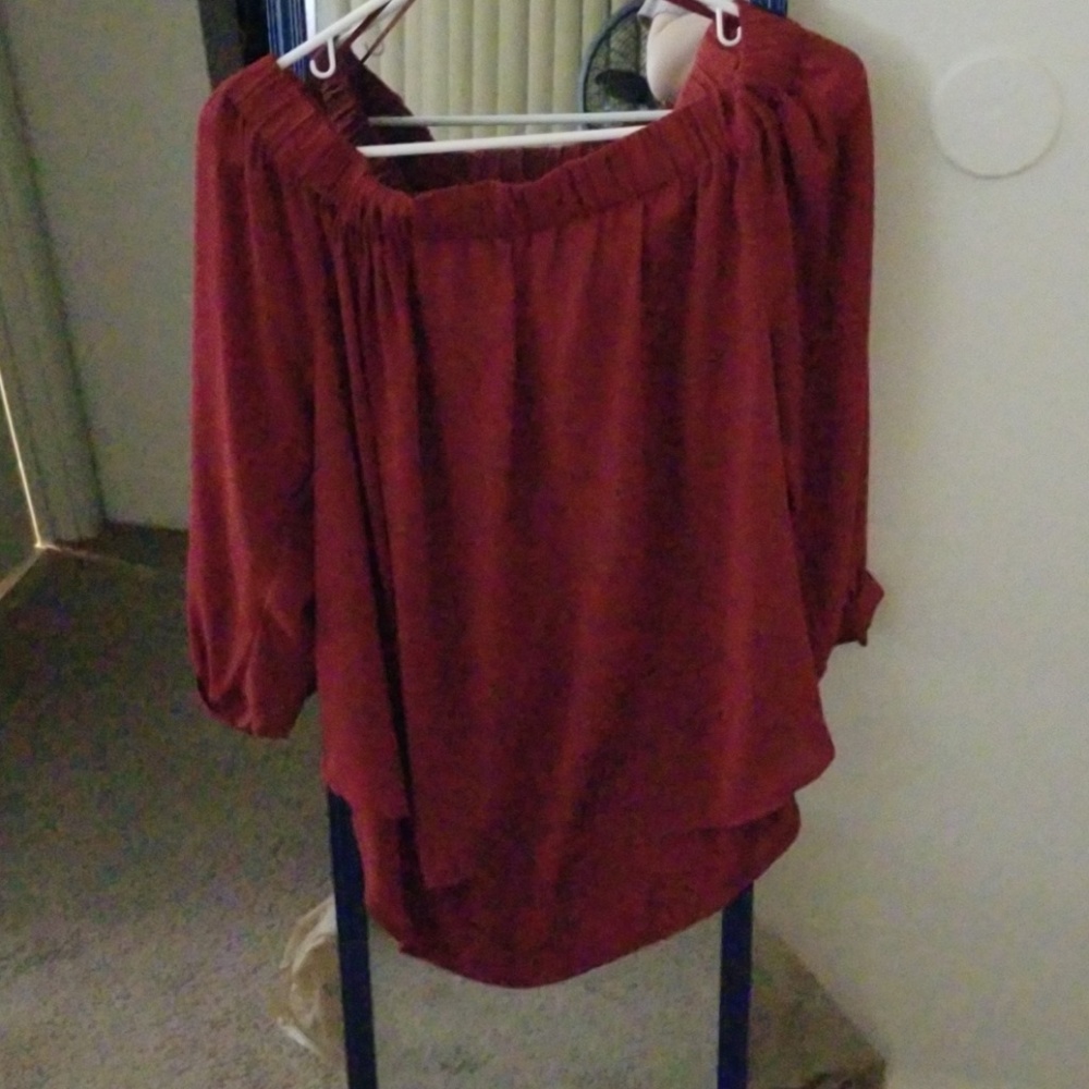 Express Women's Lg Off Shoulder Maroon Blouse